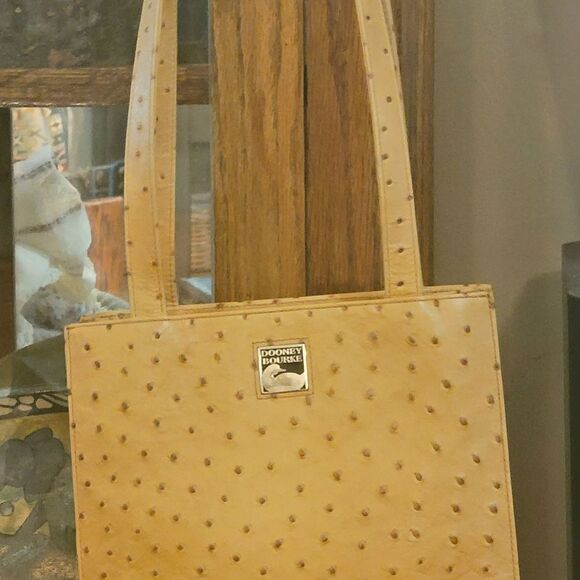 Dooney & Bourke Tan Ostrich-Embossed Tote Shoulder handbag, MINT Regency Lux VTG